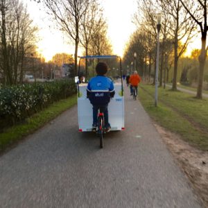 albert heijn bezorger fietspad cargobike