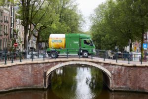 1920_heineken-elektrischetankbiertruck06